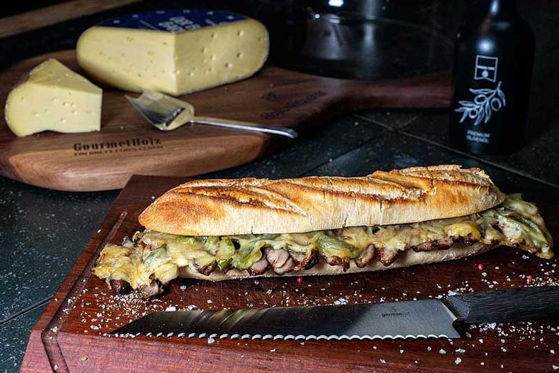 PHILLY CHEESE STEAK SANDWICH